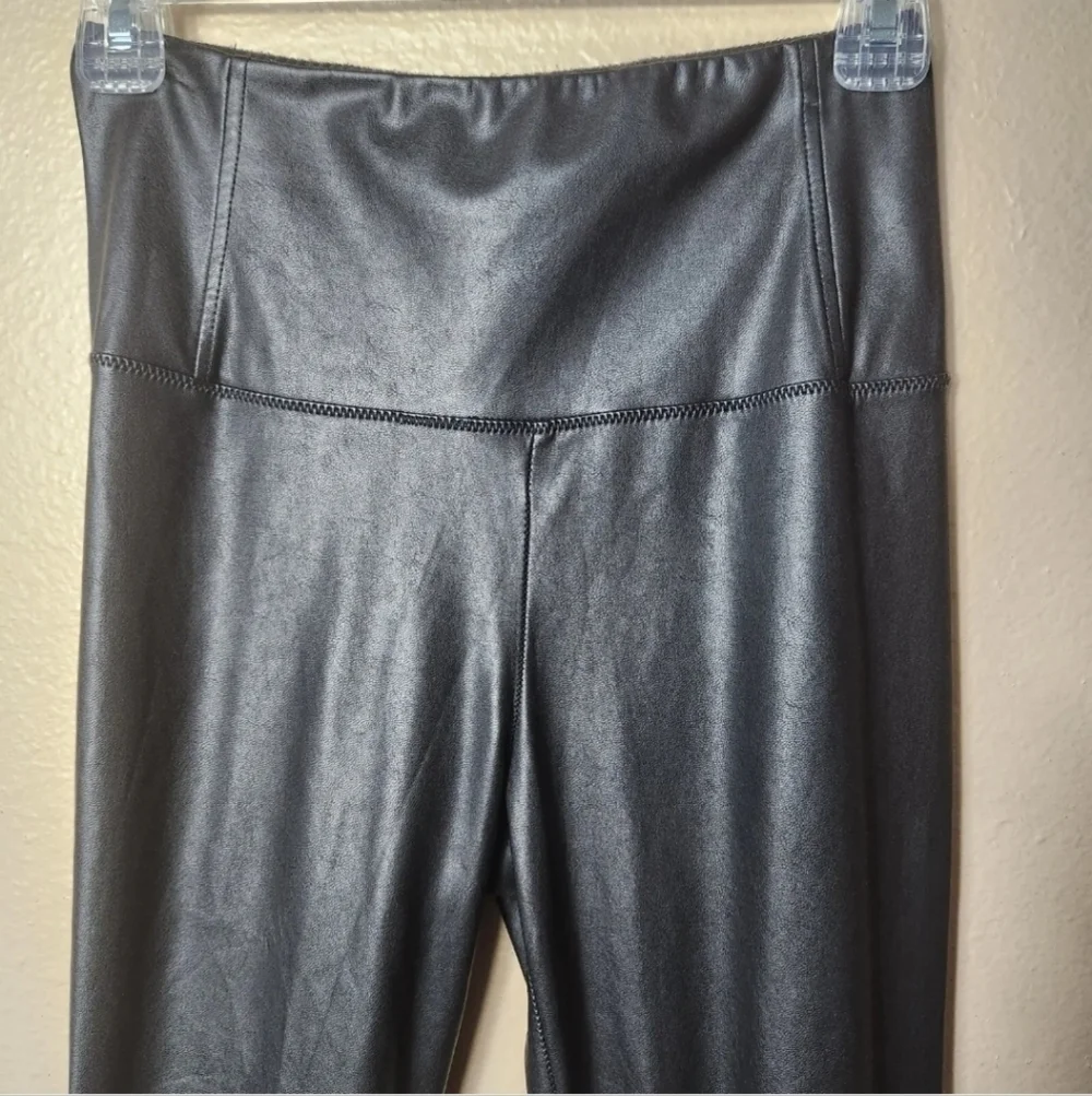 Wilfred Free Aritzia Daria Faux/Vegan Leather High Waisted Leggings-Size S